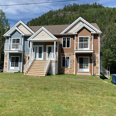 Condo Mont-Edouard LʼAnse-Saint-Jean Zewnętrze zdjęcie