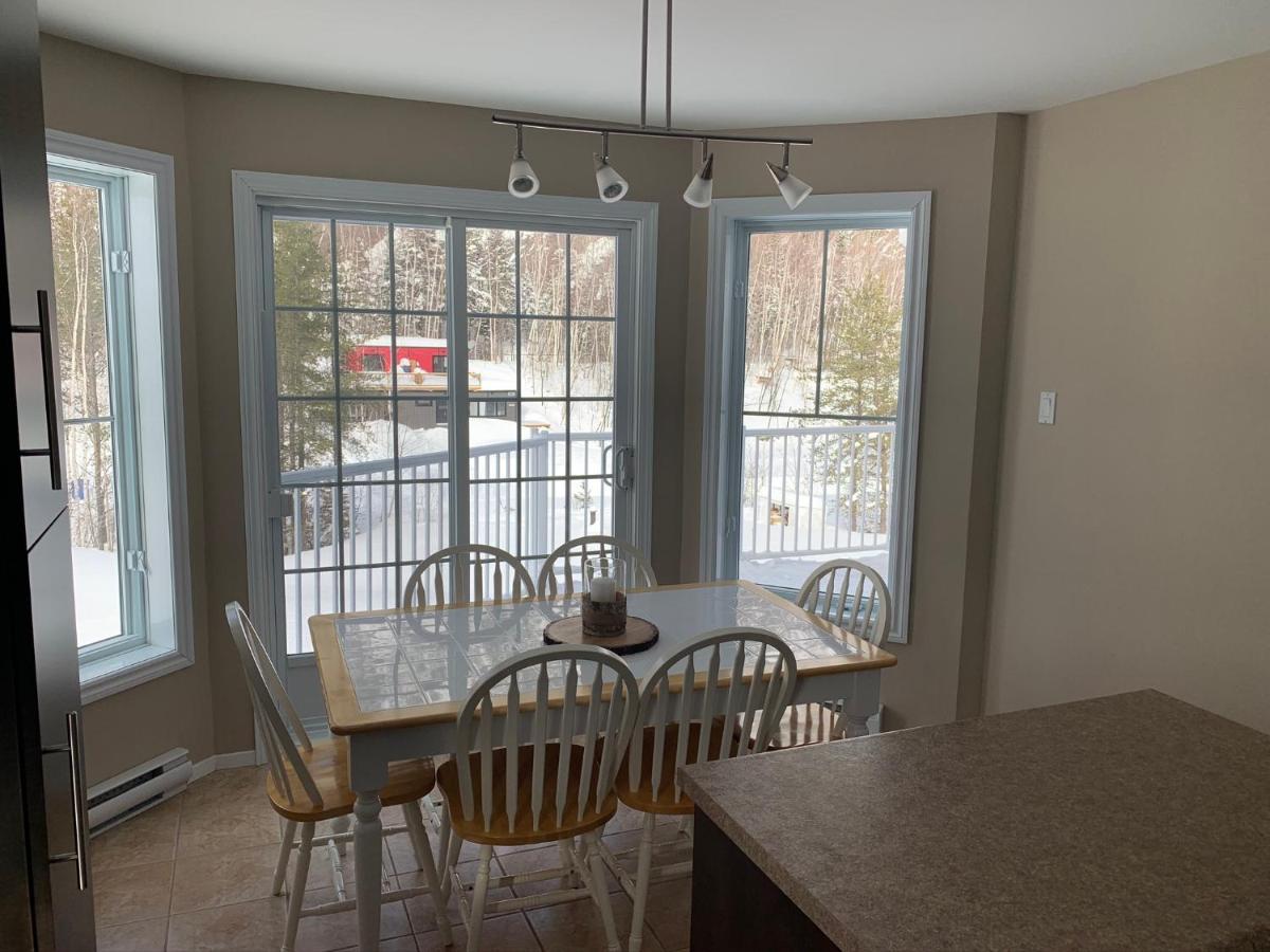 Condo Mont-Edouard LʼAnse-Saint-Jean Zewnętrze zdjęcie